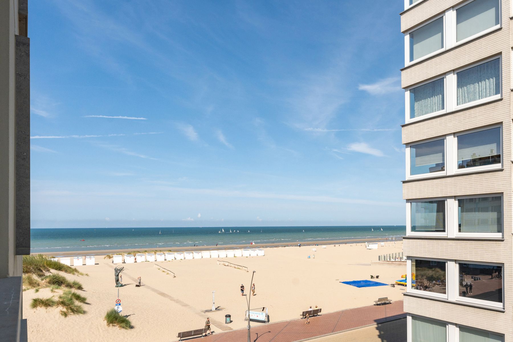 Instapklaar appartement met zeezicht foto 2