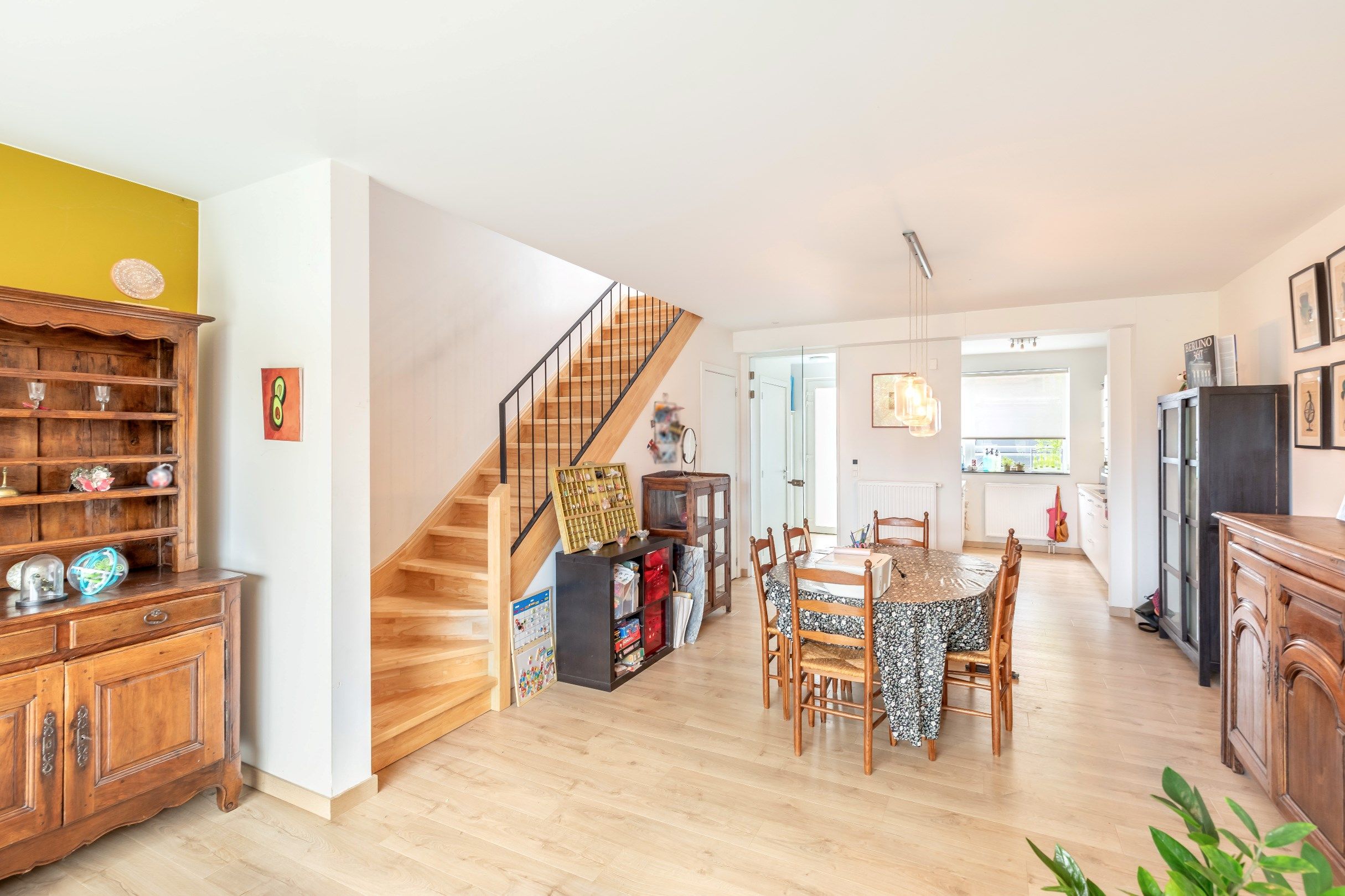 Leuke rijwoning op toplocatie! foto 6