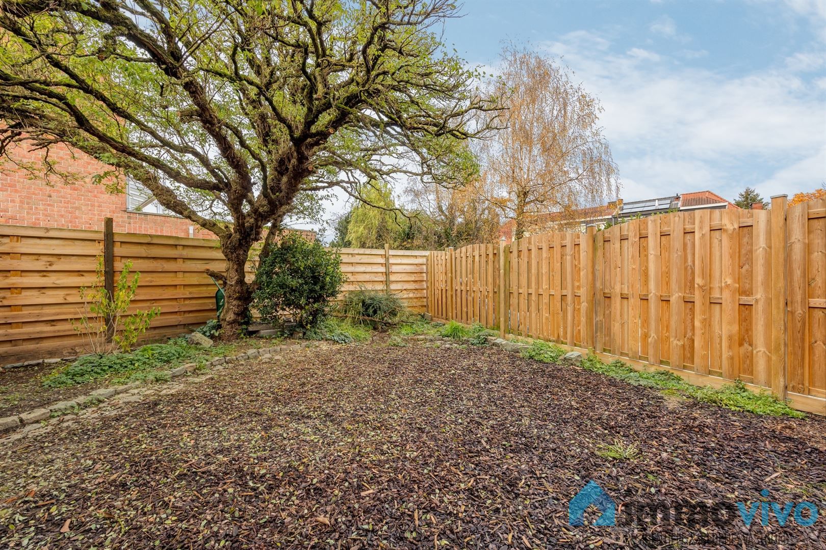 Gerenoveerde lichtrijke hoekwoning met oprit, garage, tuin en 3/4 slpk's foto 9