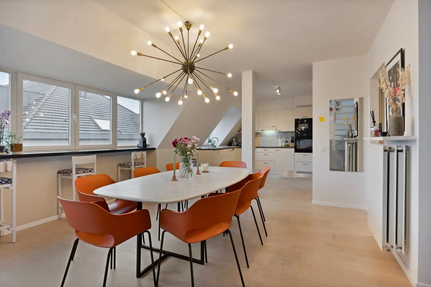 Ruim en energiezuinig duplex appartement met veel lichtinval, gelegen op wandelafstand van het Station Gent-Dampoort. foto 5