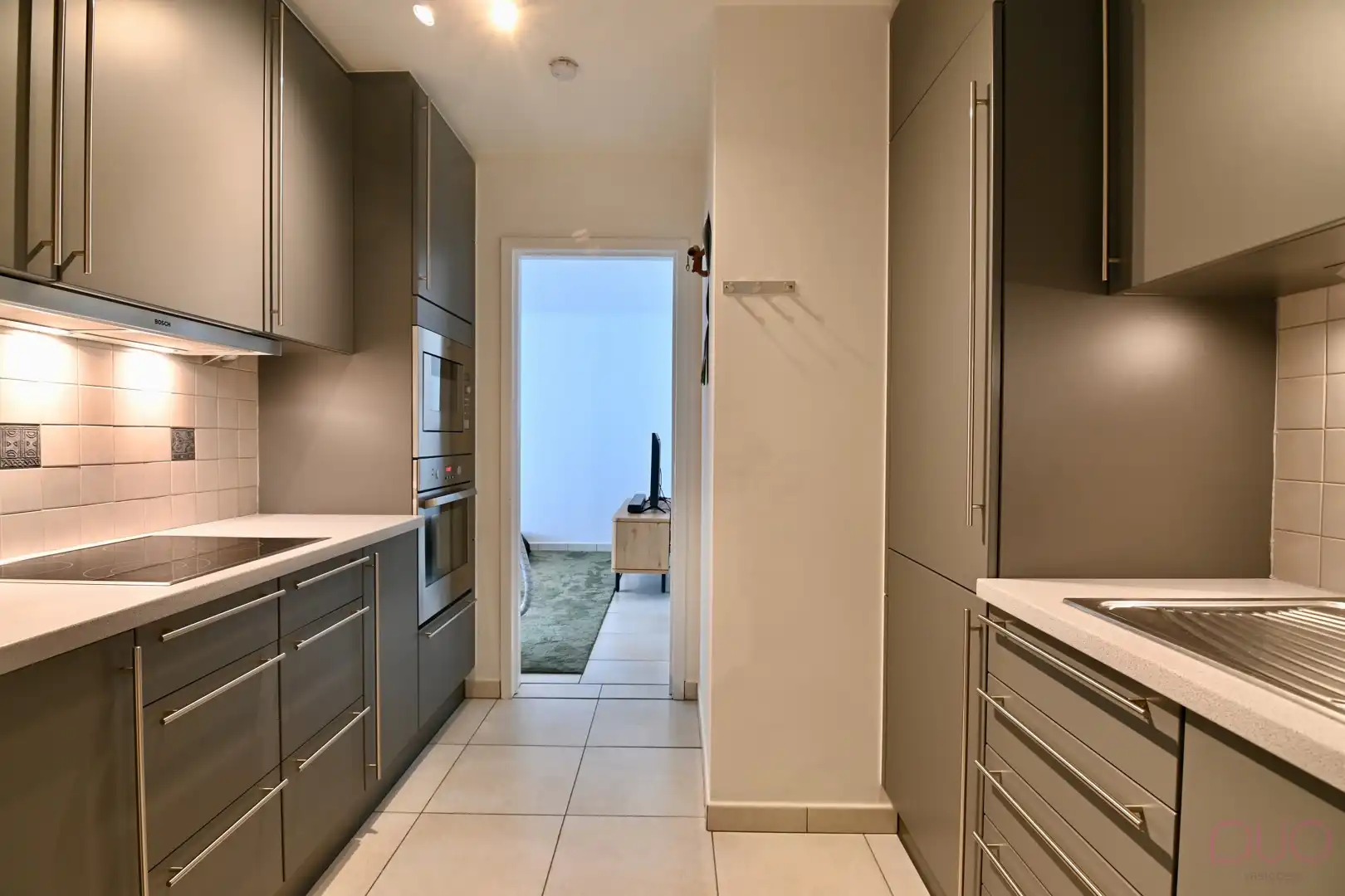 Instapklaar gelijkvloers appartement met 2 slaapkamers en garagebox op een toplocatie foto 9