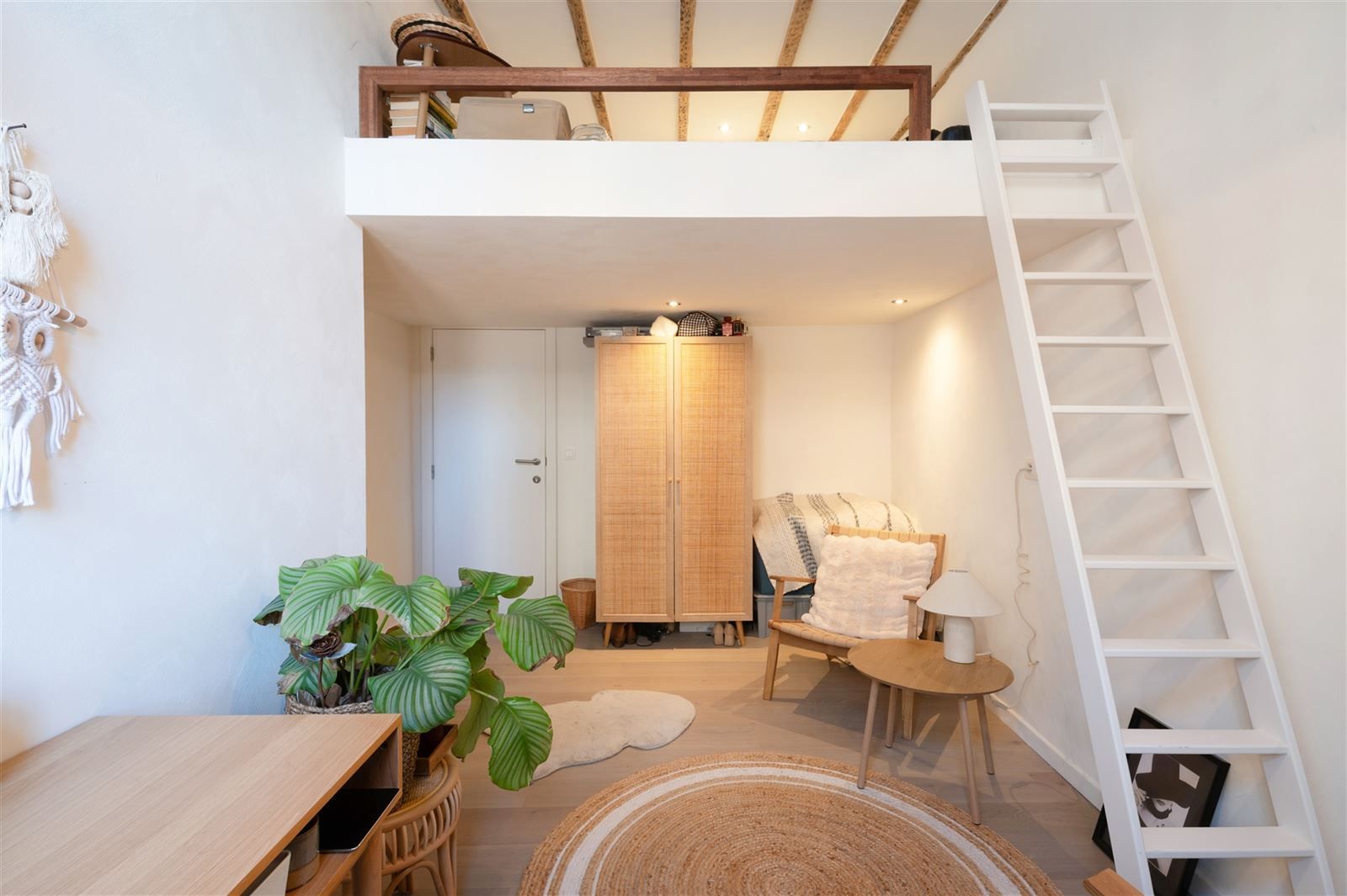 Instapklare woning met terras en 5 slaapkamers in Gent! foto 9