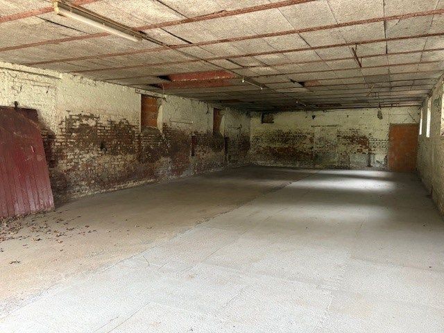 OPSLAGRUIMTE VAN 122 M² IN IEPER foto 2