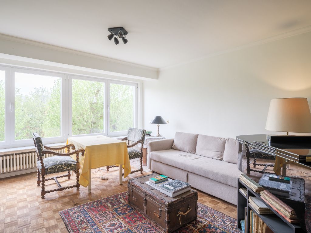 Instapklaar 2-slaapkamer appartement met een zicht over de Coupure foto 6