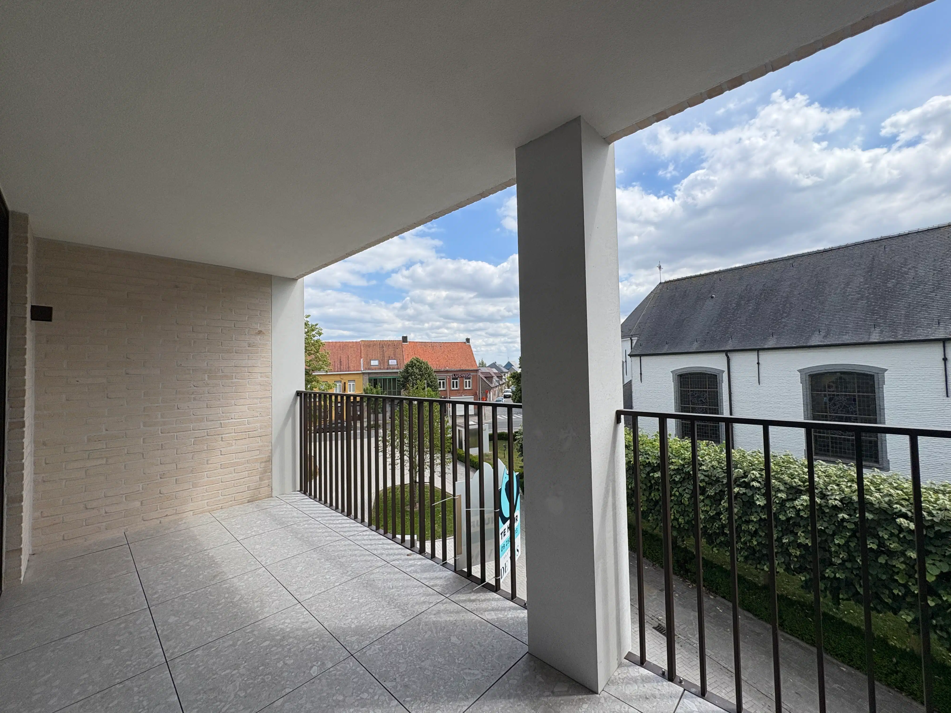 Energiezuinig 2slpk appartement op Dorpsplein Sleidinge foto 13