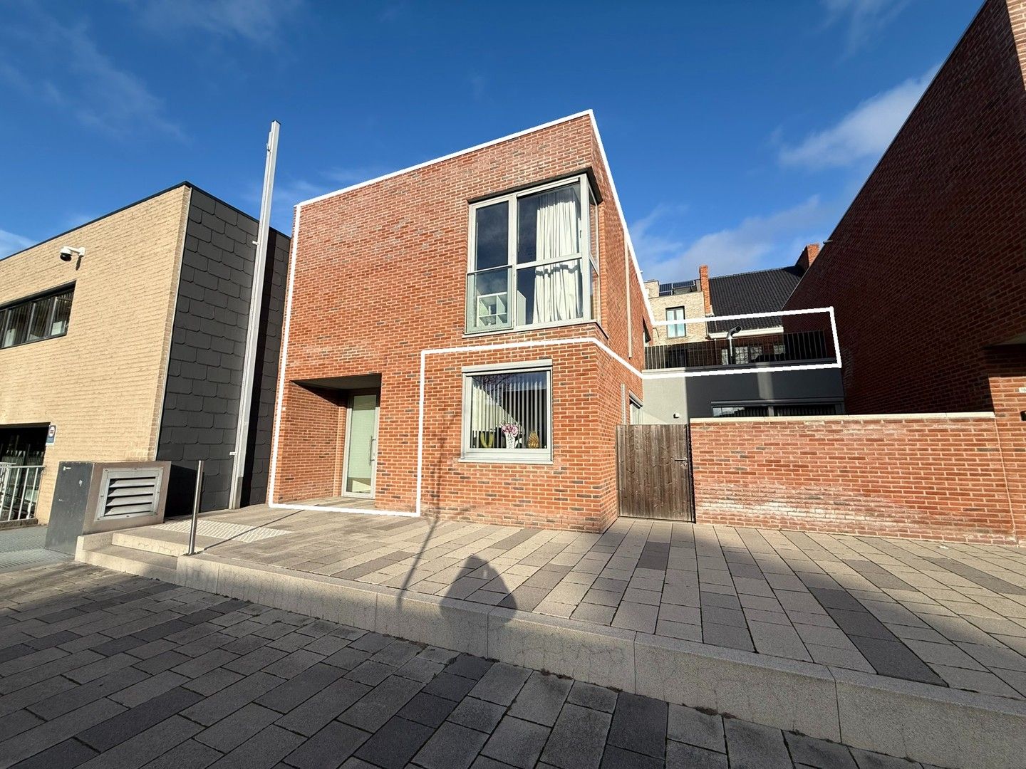 Instapklaar appartement met ruim terras vlakbij het centrum van Diepenbeek. foto 2