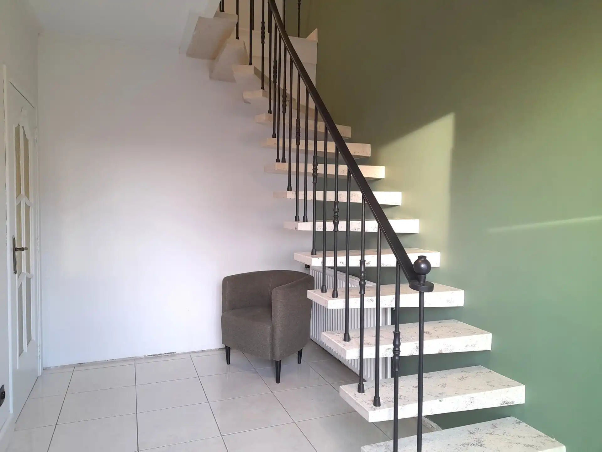 Energetisch gerenoveerde en goed onderhouden woning met grote tuin  foto 4