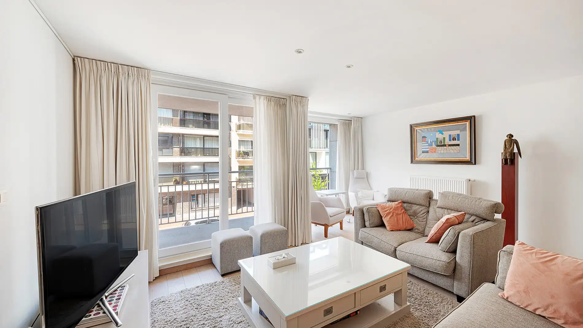Ruim appartement met 3 slaapkamers foto 6