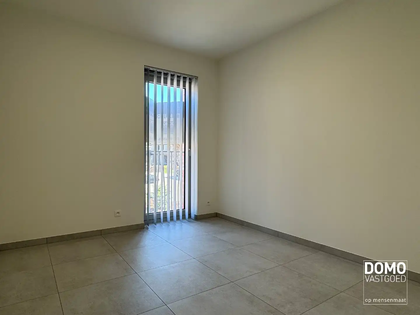 NIEUWBOUWAPPARTEMENT MET 2 SLAAPKAMERS, TERRAS, ONDERGRONDSE AUTOSTANDPLAATS EN KELDERBERGING IN RESIDENTIE "DE KWINT" TE ZONHOVEN foto 5