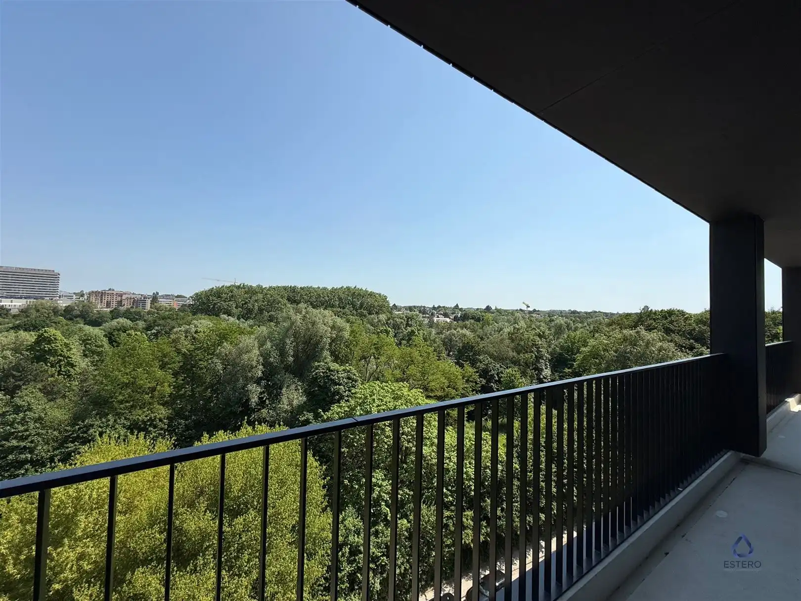 Nieuwbouwappartement met ruim terras op een topligging foto 10