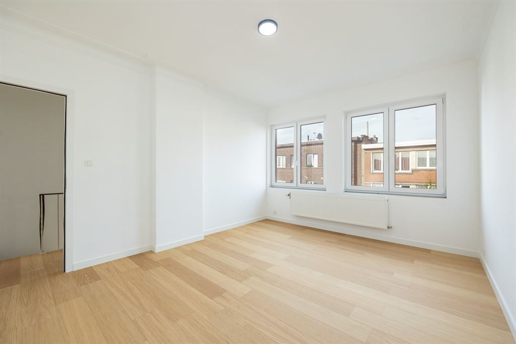 Gerenoveerde woning met zuidgerichte tuin foto 21