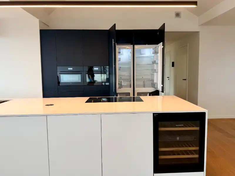 PENTHOUSE SERVICEFLAT MET 3 SLPK, 2 BADK, 2 TERRASSEN foto 3