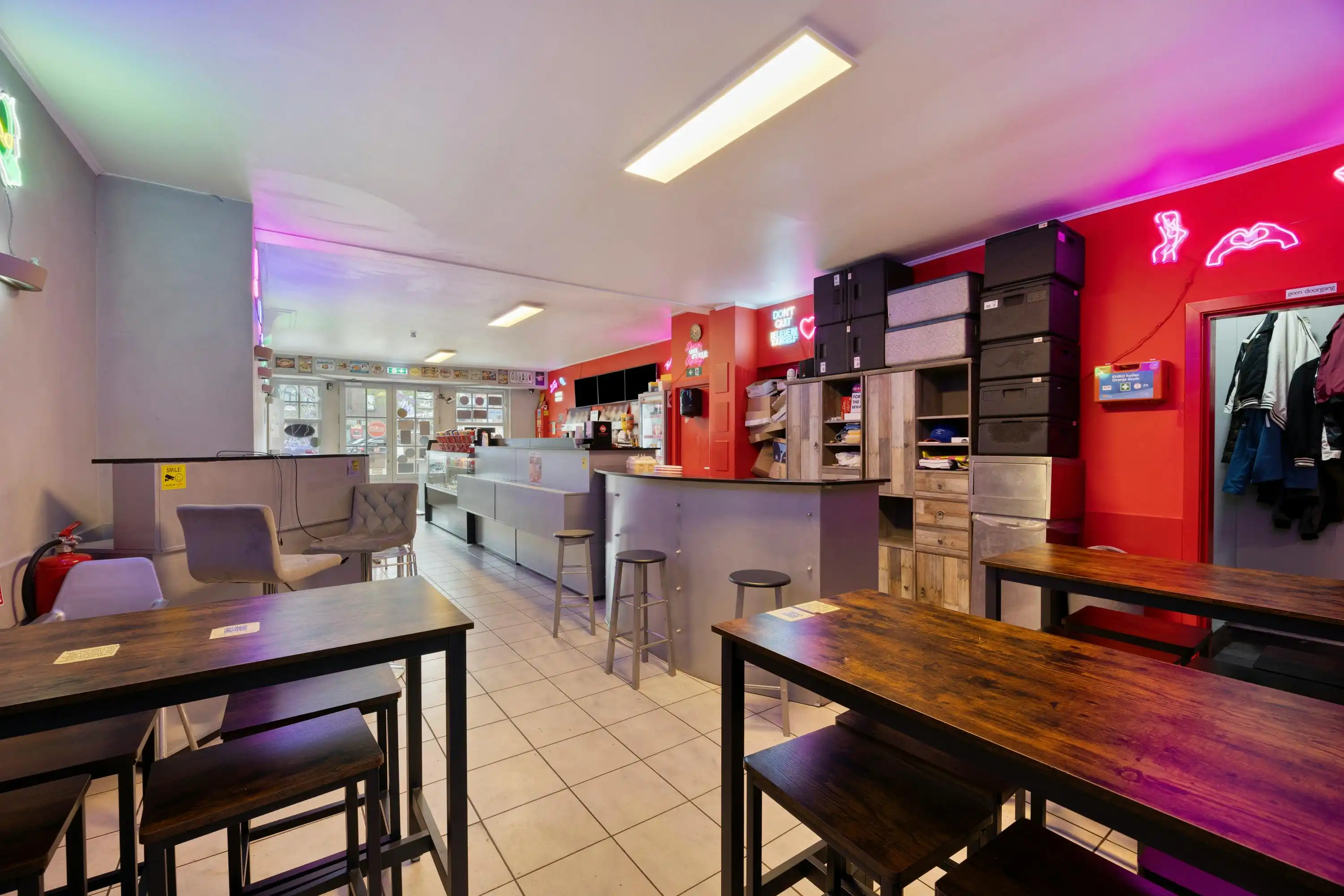Handelsgelijkvloers met appartement op de markt in Ternat foto 31