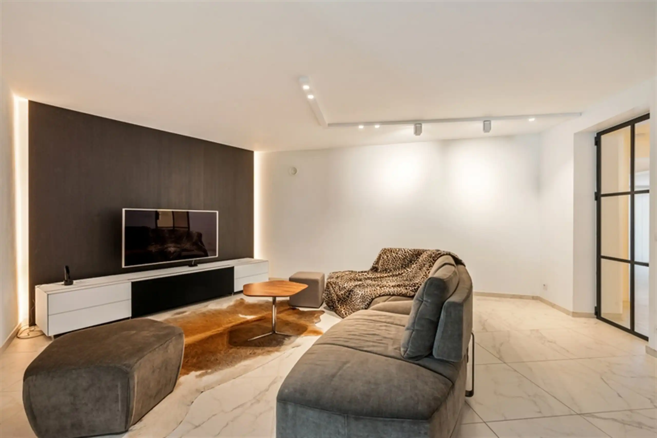 Exclusieve villa met bos, zicht  en  unieke geschiedenis! foto 24