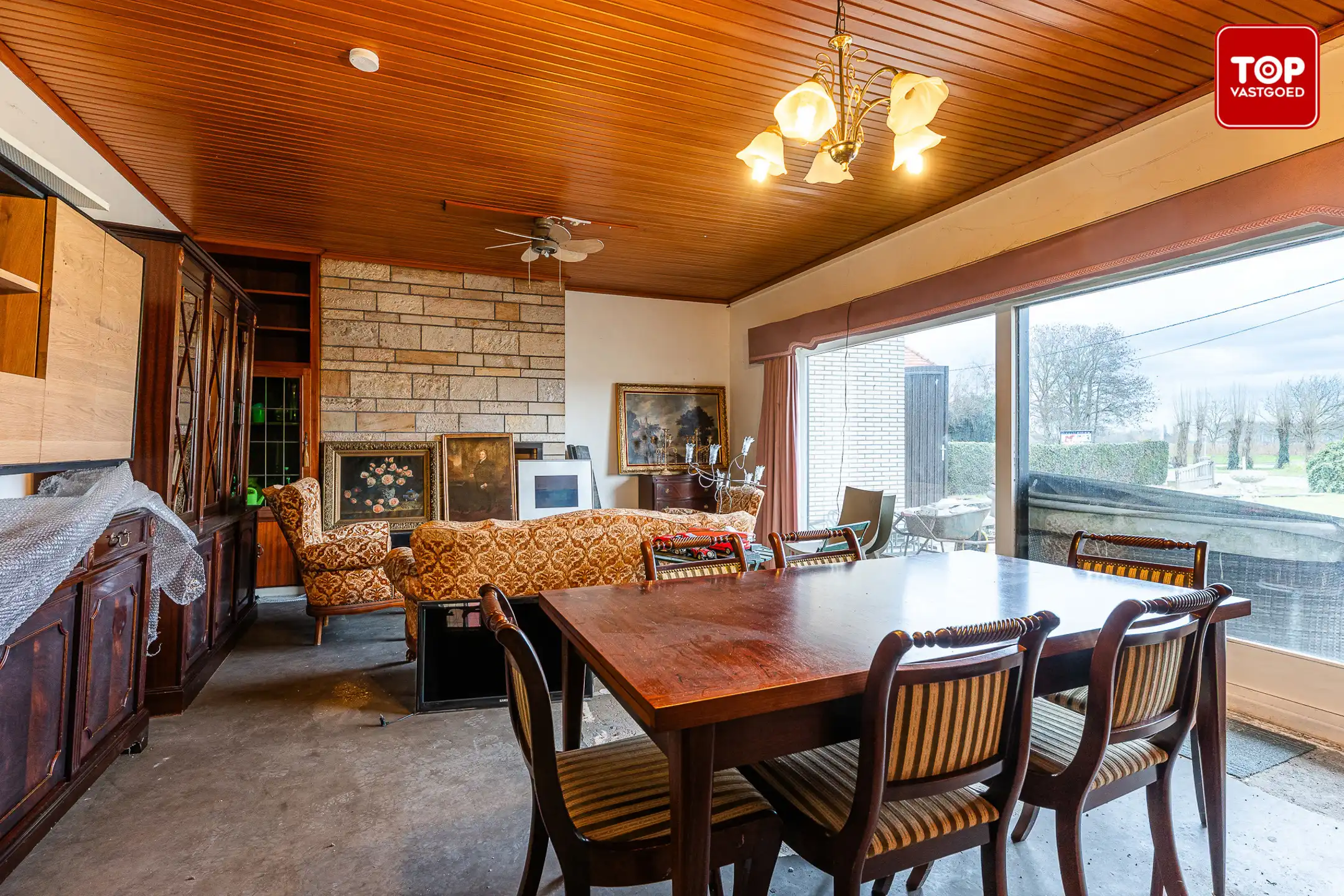 Te renoveren woning met enorme loods foto 13