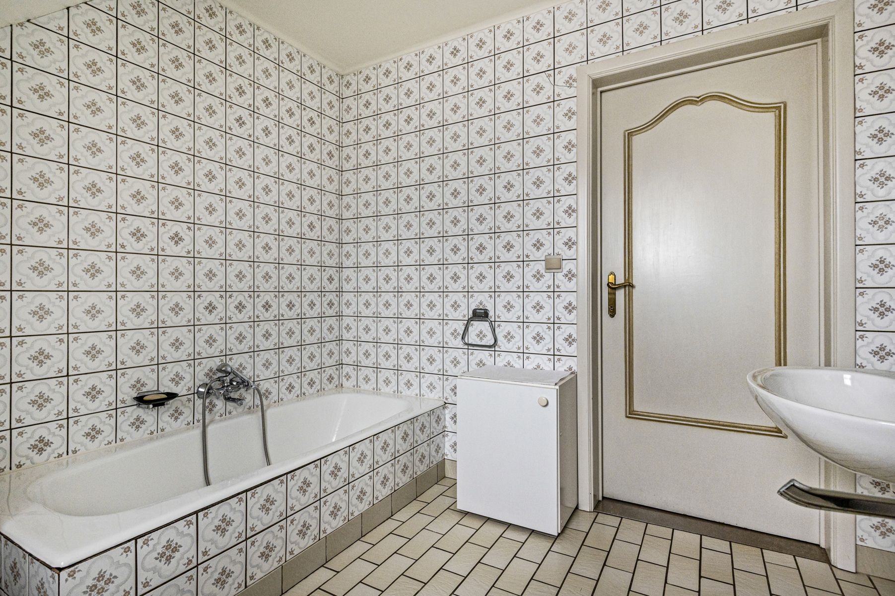 Ruime gezinswoning met tuin en garage op 856 m2 foto 18