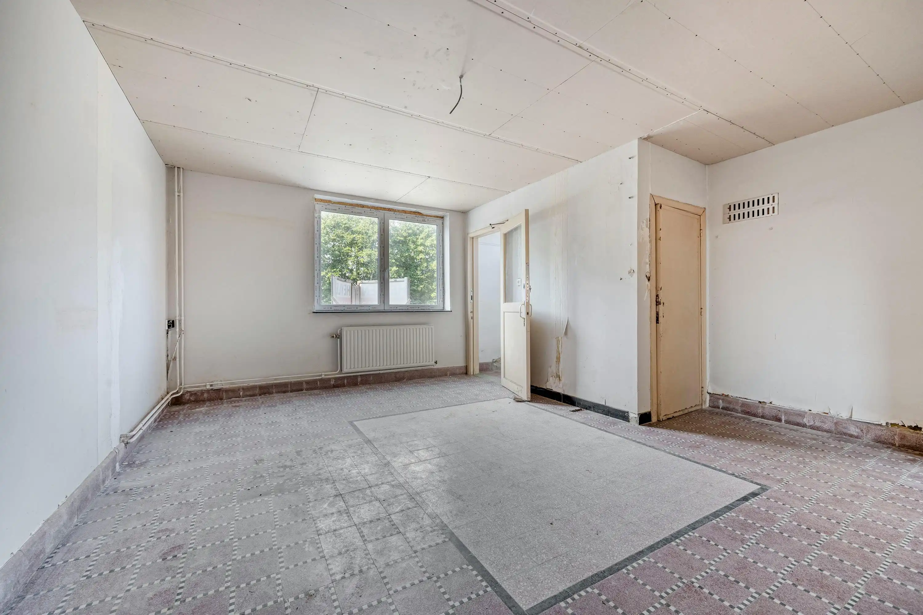 Huis met 5 slaapkamers en loods te koop in Sint-Truiden foto 10