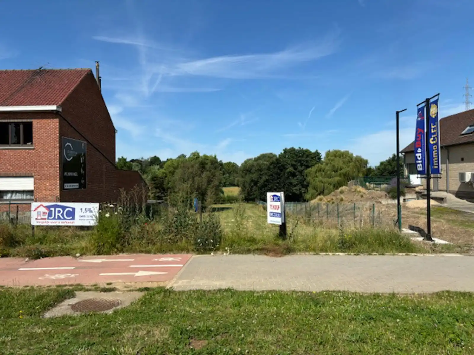 Bouwgrond van 50 are te Sint-Truiden (links van nr 229) foto {{pictureIndex}}