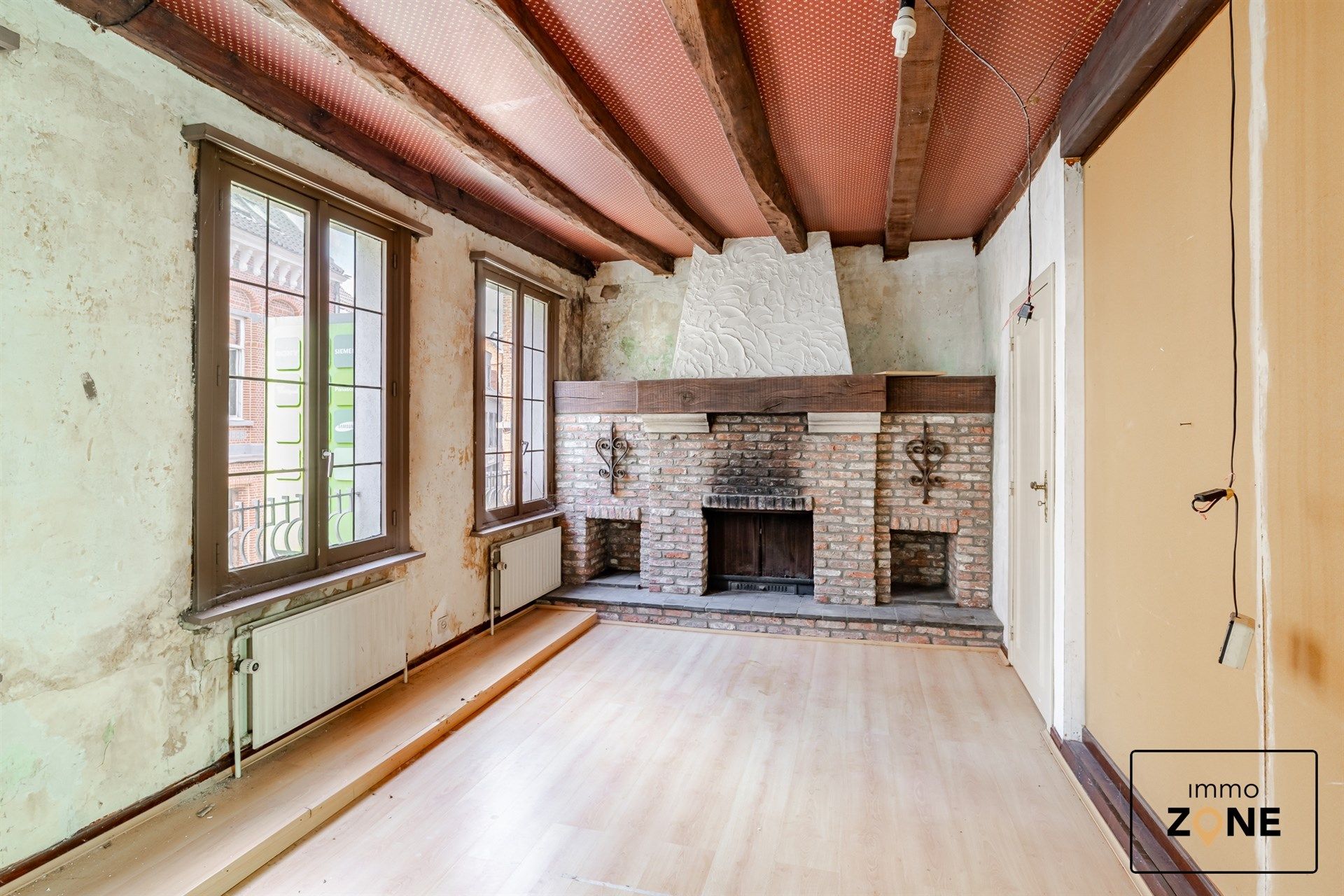 Handelspand met appartement te koop in het centrum van Hamme foto 10