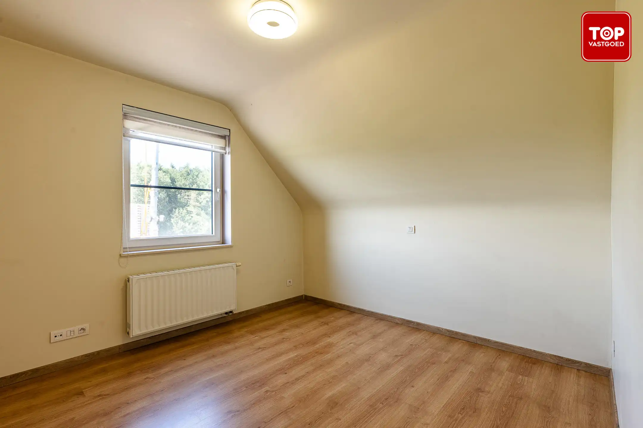 Rustig gelegen en energiezuinige woning met zonnige tuin foto 15