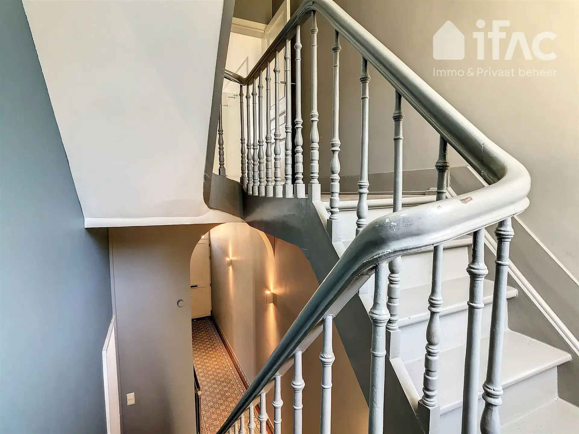 Karaktervol herenhuis met 5 slaapkamers en leuke tuin foto 11