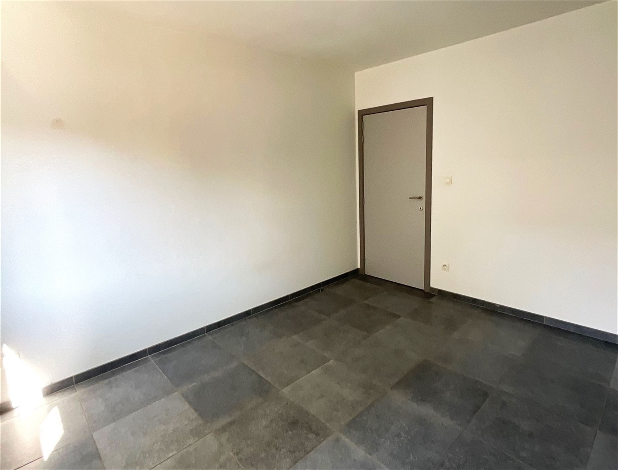 Recent appartement met 2 slaapkamers foto 13