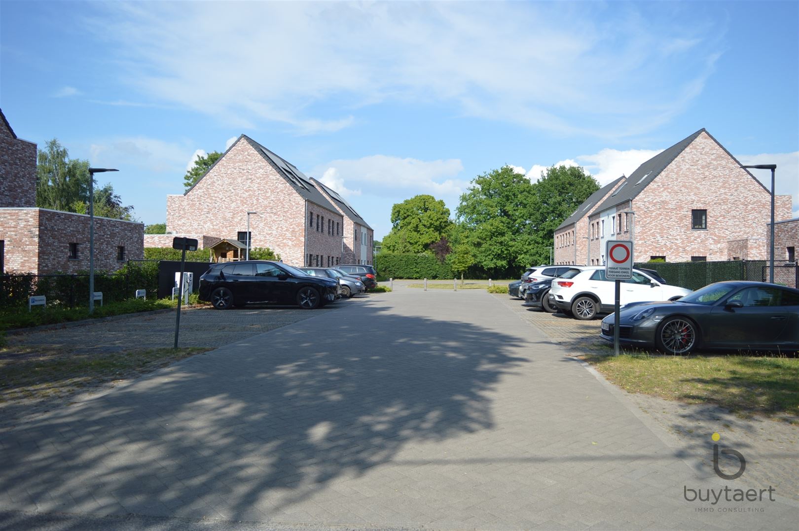 Recente ruime en lichte woning te Schilde. foto 15