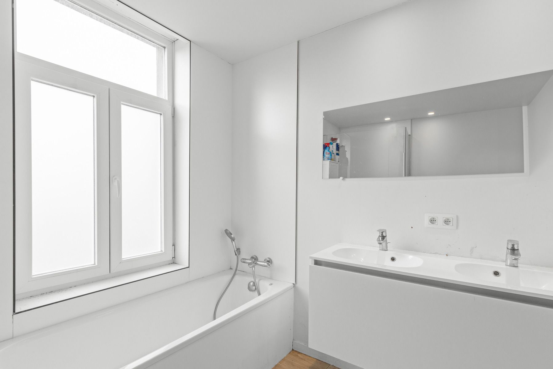 Charmante gerenoveerde woning te koop nabij stadskern! foto 7