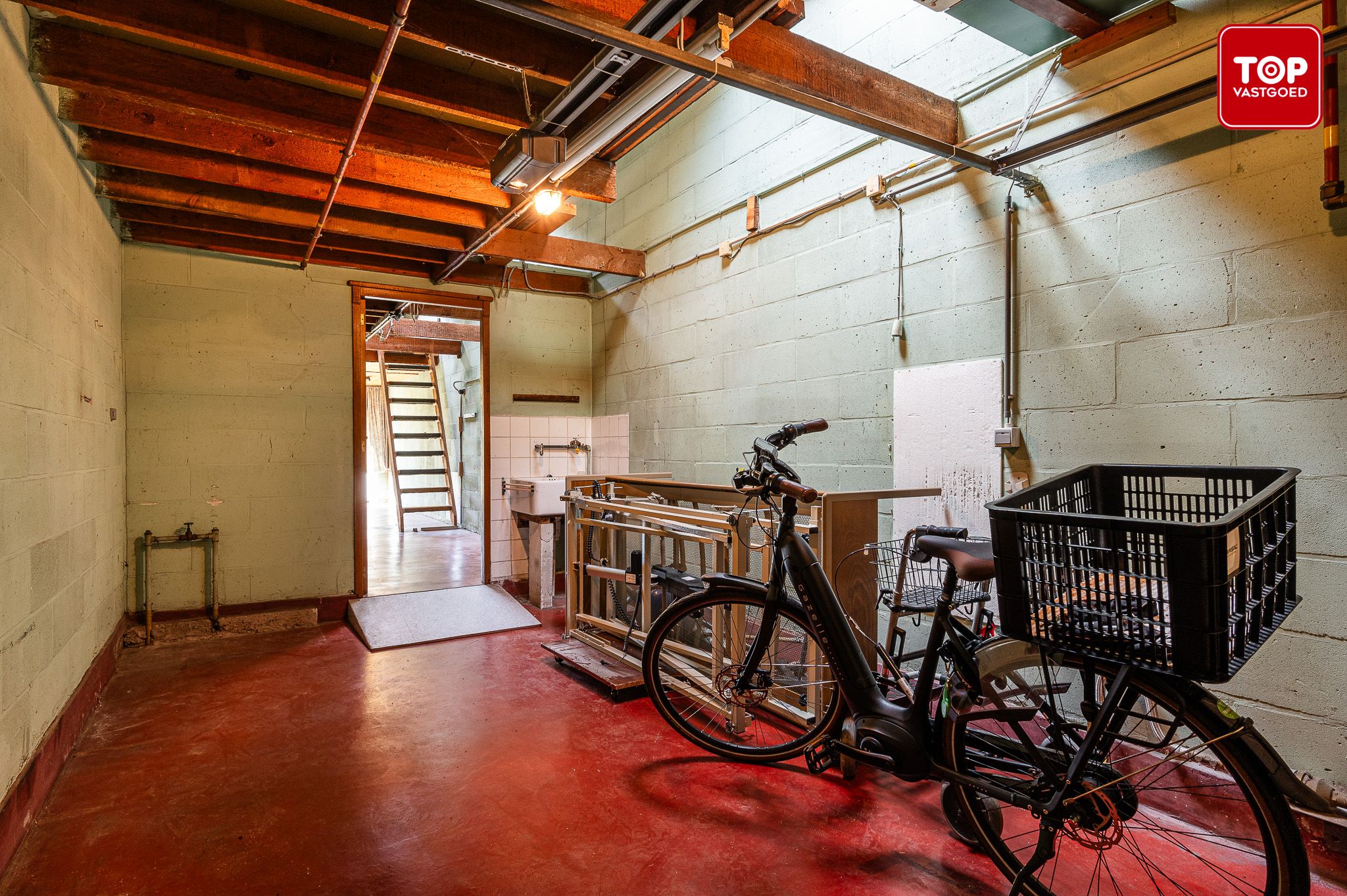 Modernistische bungalow uit de jaren '70 met prachtig zicht, veel potentieel en ideale ligging foto 29