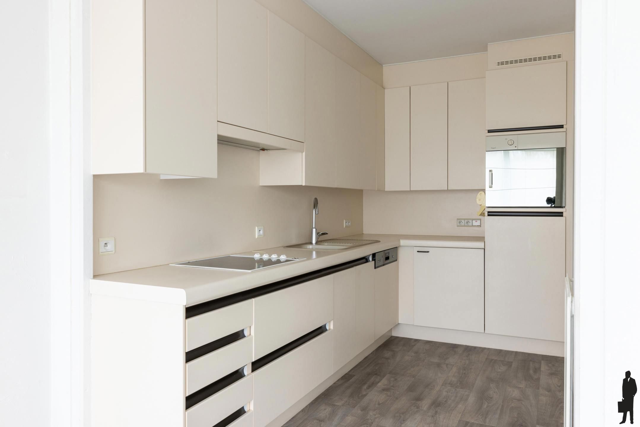 Zeer goed onderhouden appartement met 2 slaapkamers foto 4