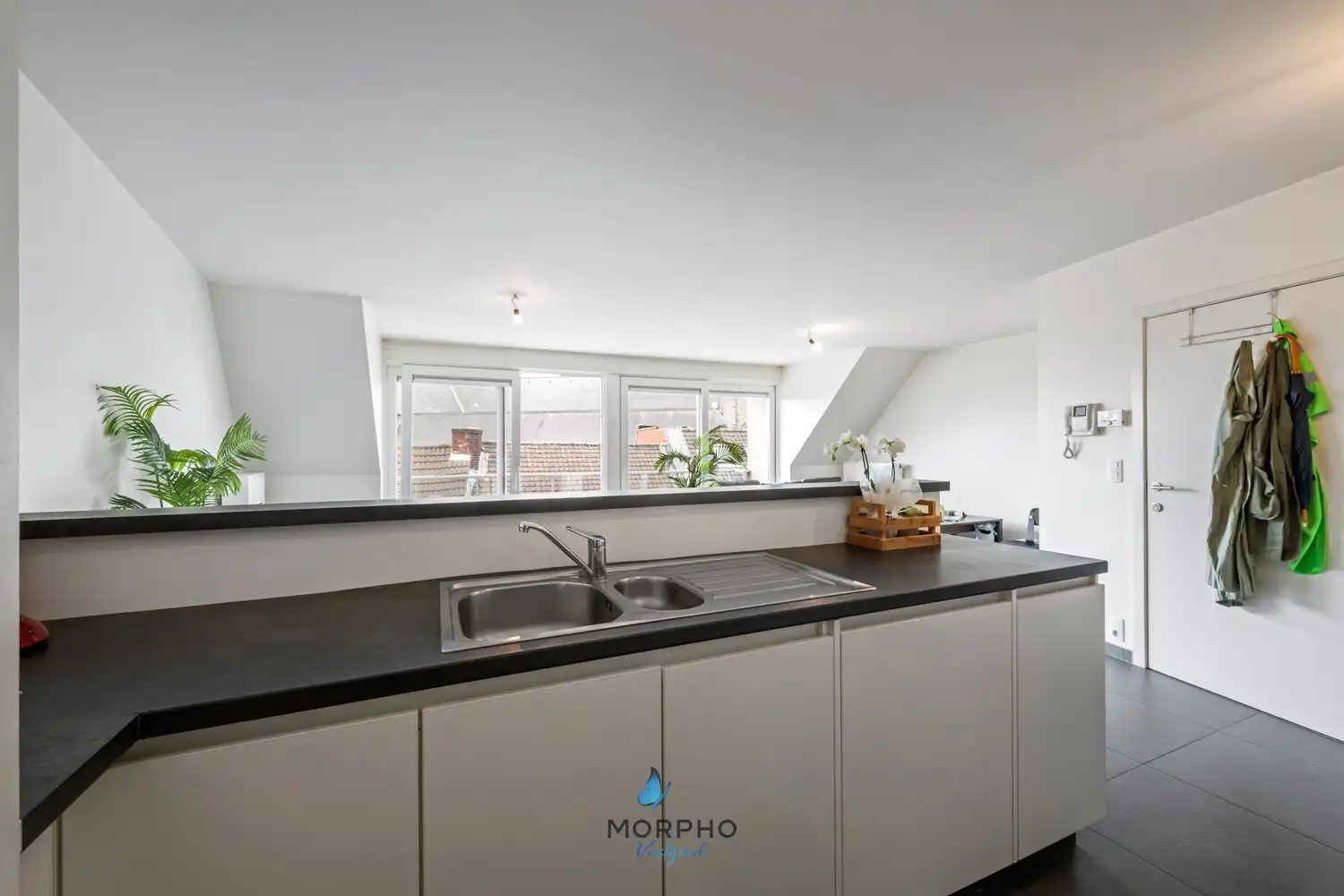 Instapklare duplex (120 m²) met master suite en terrassen – Torhout centrum foto 8