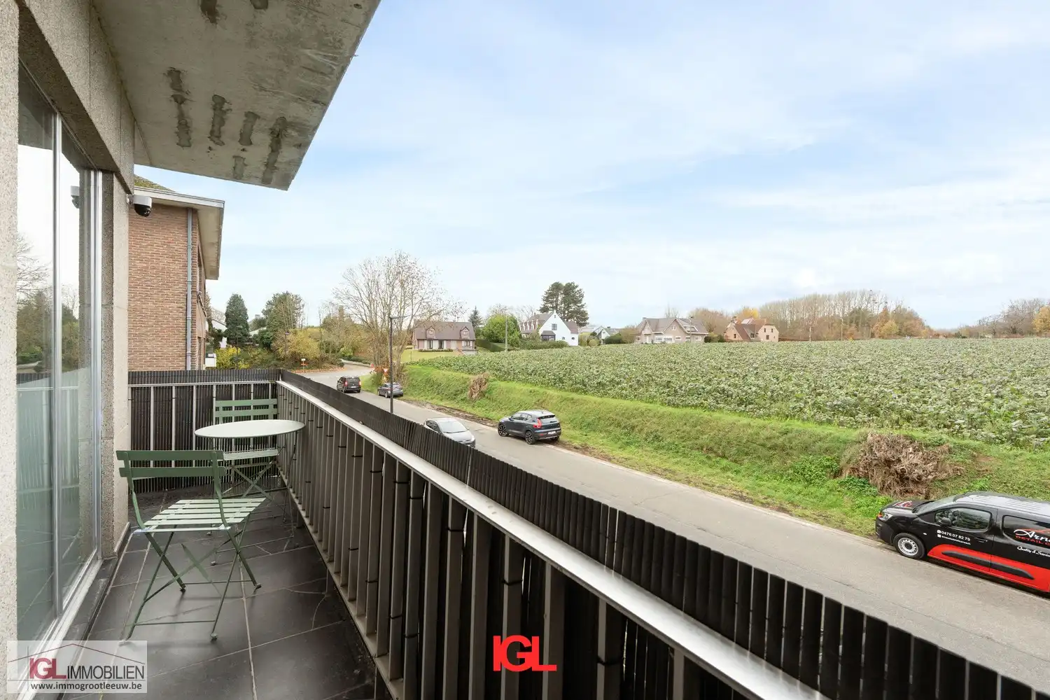 Ruim en licht appartement met 3 slaapkamers, groot terras en garage nabij centrum Sint-Pieters-Leeuw foto 16