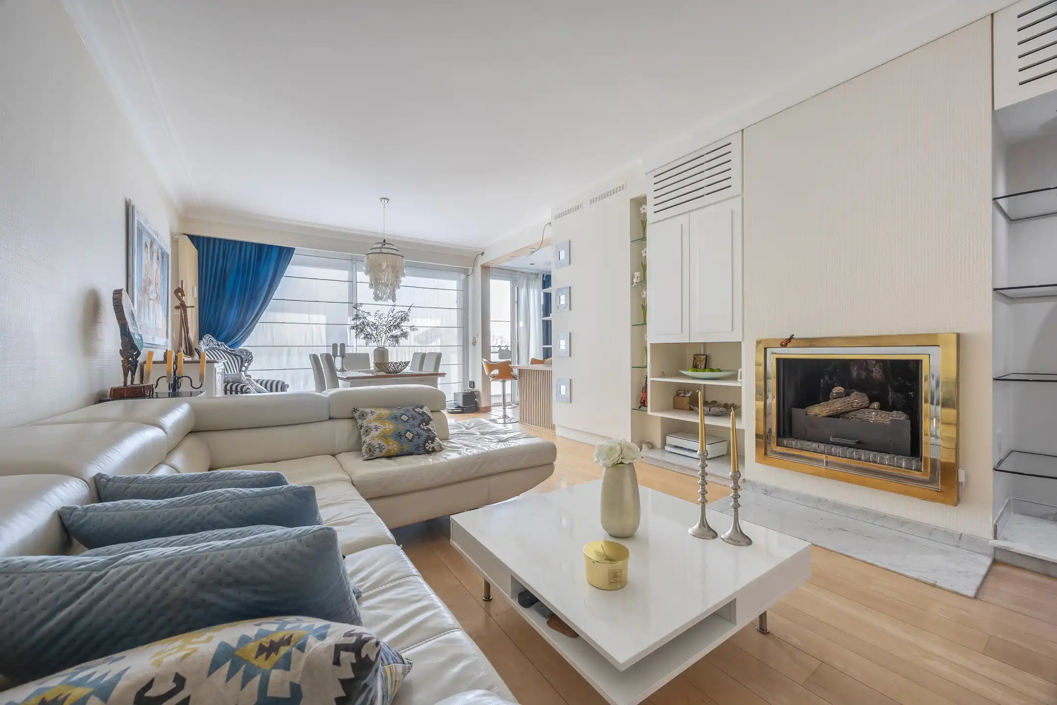 Zeer verzorgd en mooi appartement met 2 slaapkamers en terras foto 2