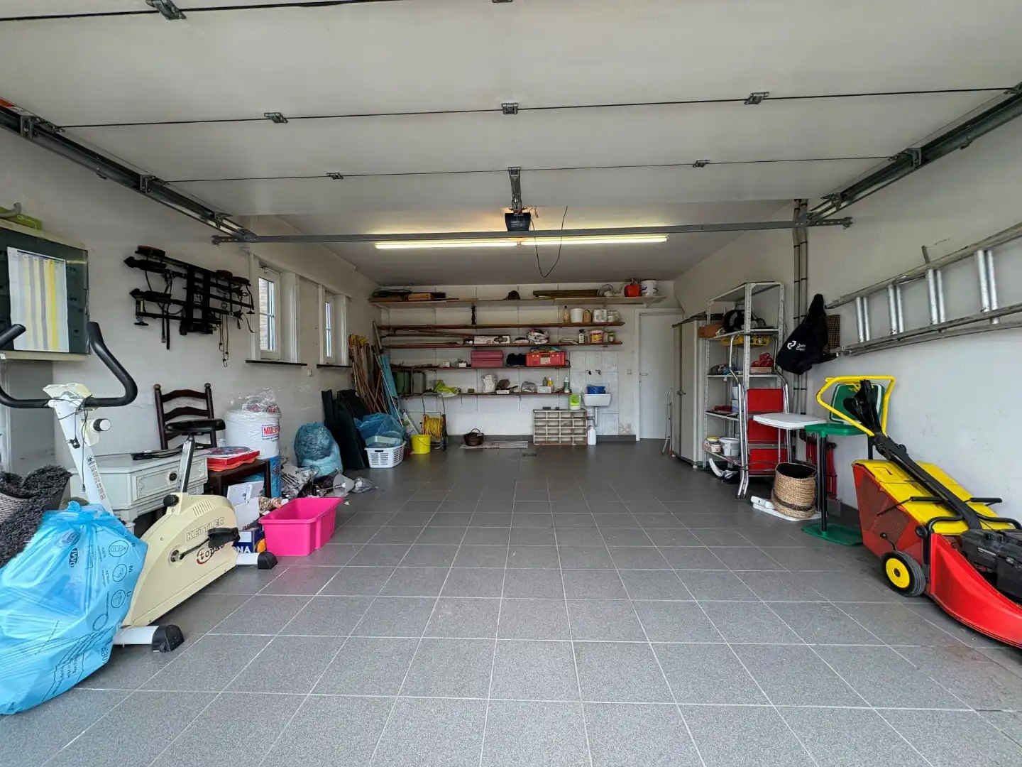 Ruime villa op perceel van 758 m² met 4 slaapkamers  foto 28