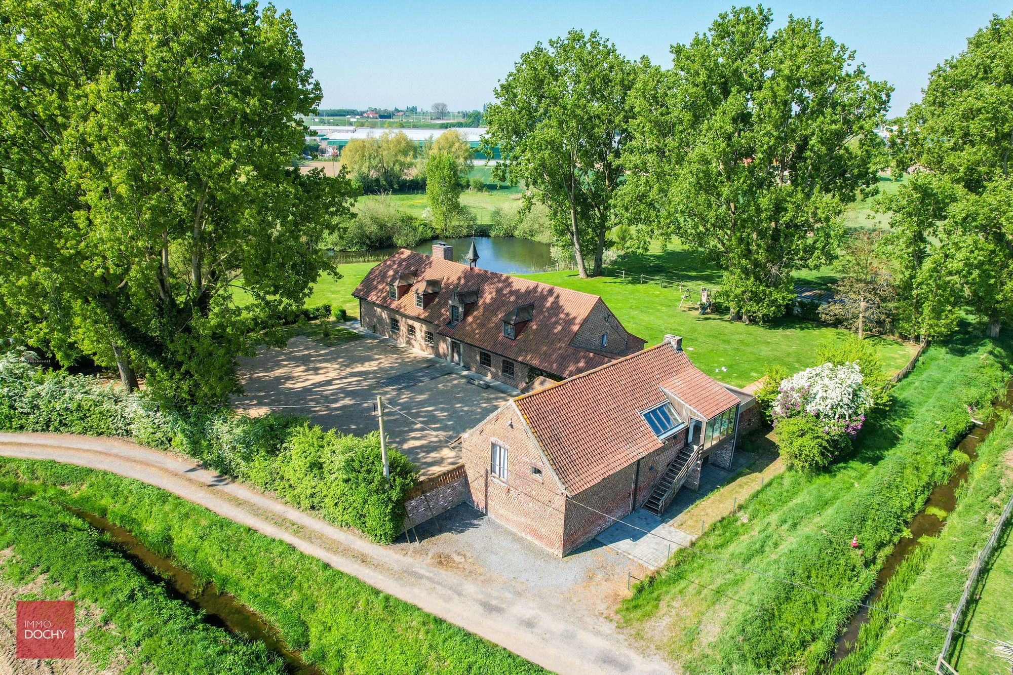 Recent vernieuwd landhuis op ca. 1,5ha foto 8