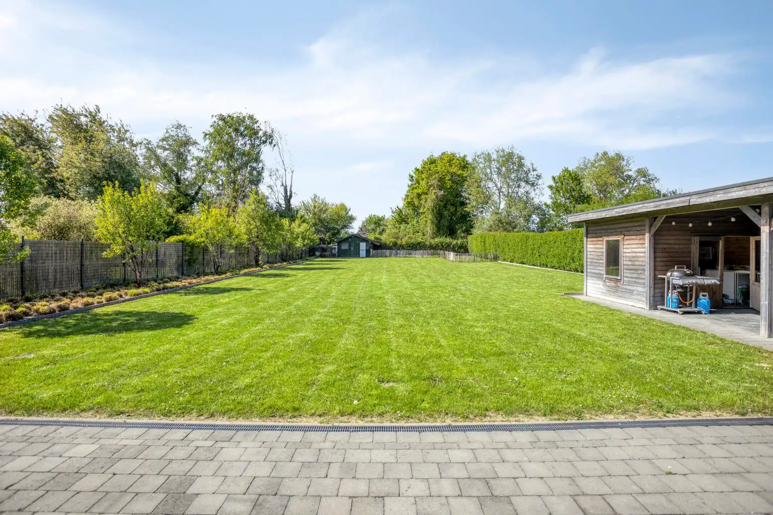 MOOIE, VOLLEDIG GERENOVEERDE WONING MET TUIN  foto 25