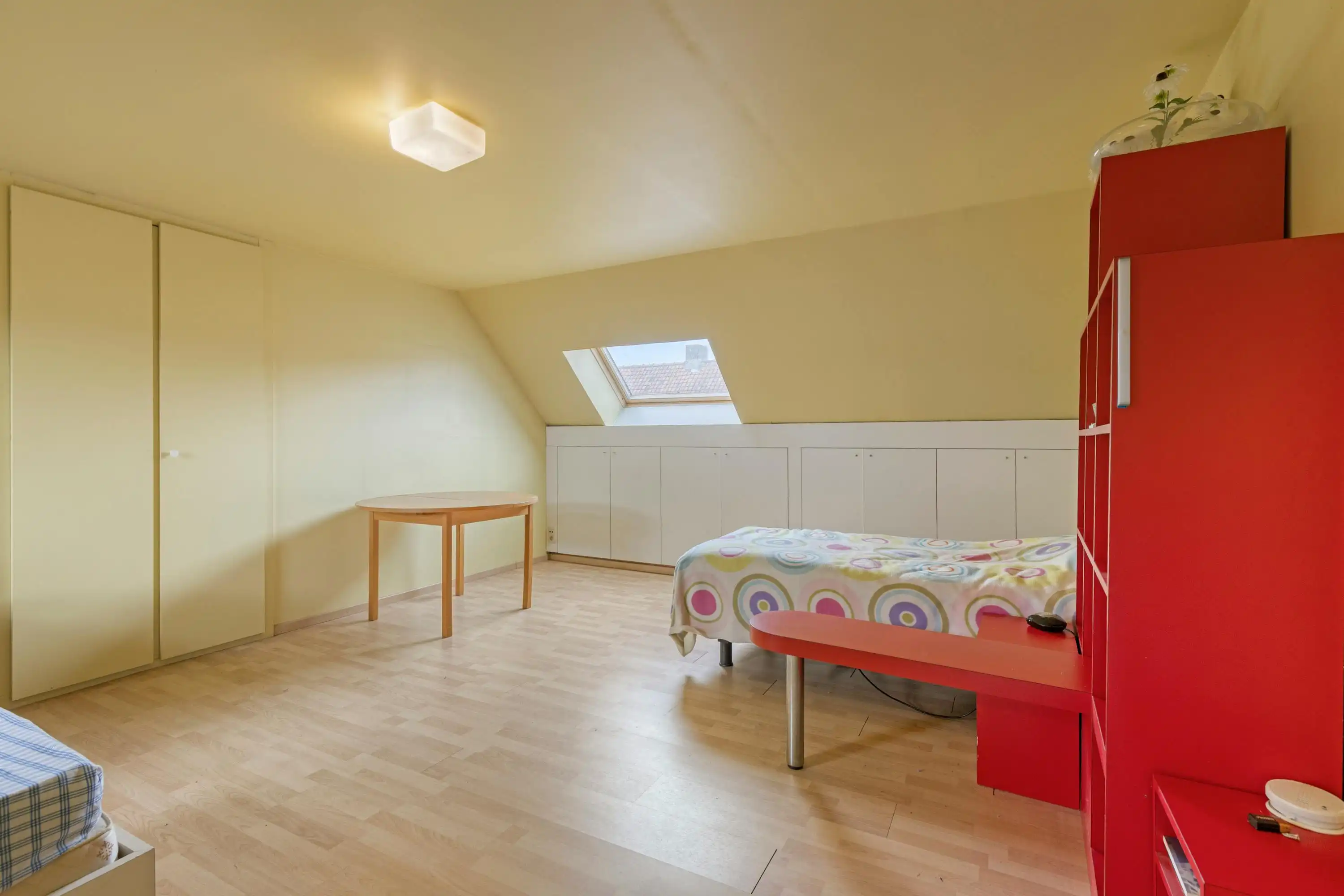 Stijlvol en energiezuinig (EPC B) huis te Izegem foto 10