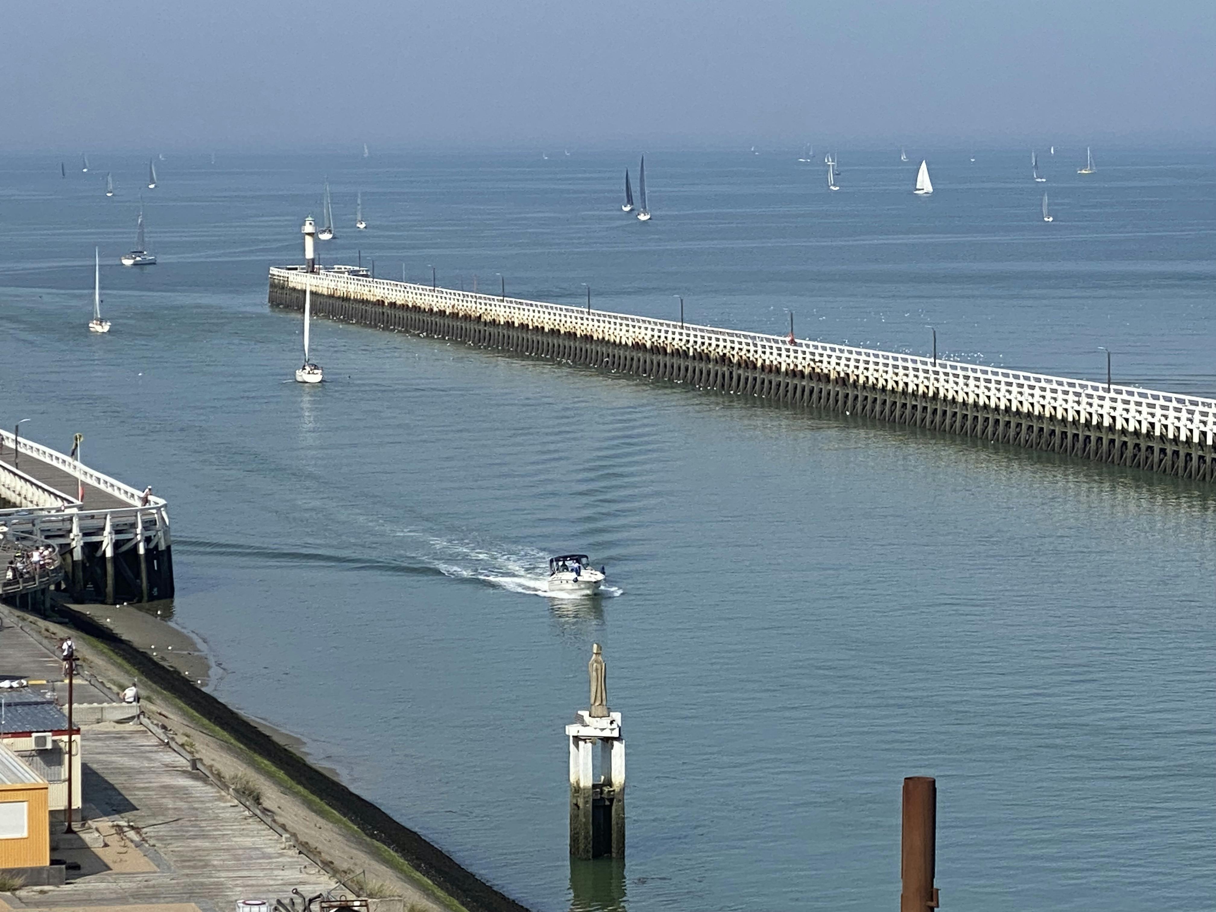Exclusief appartement met prachtig zicht op de Havengeul en de zee! foto 6