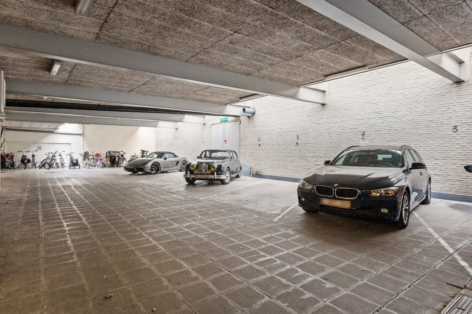 Ruim 3-slaapkamerappartement met terras nabij centrum Brasschaat foto 14