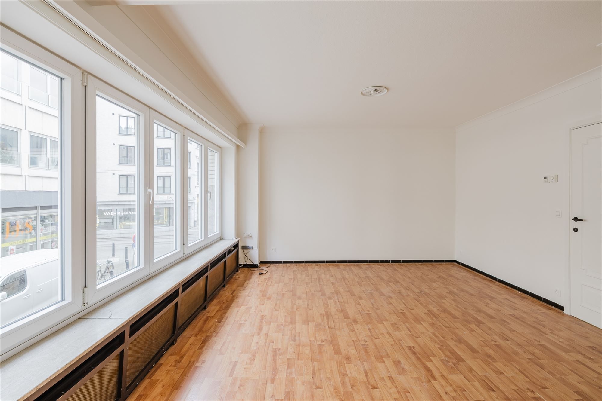 Interessant twéé slaapkamer appartement op top ligging in Gent  foto 3