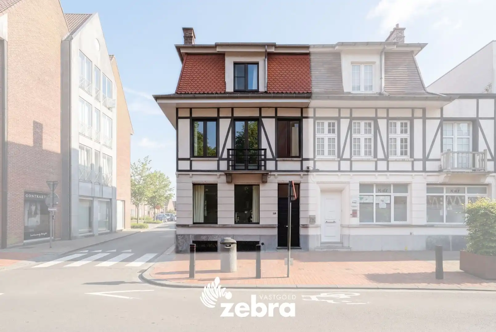 Stijlvolle, volledig gemeubelde karakterwoning in het centrum van Roeselare! foto 34