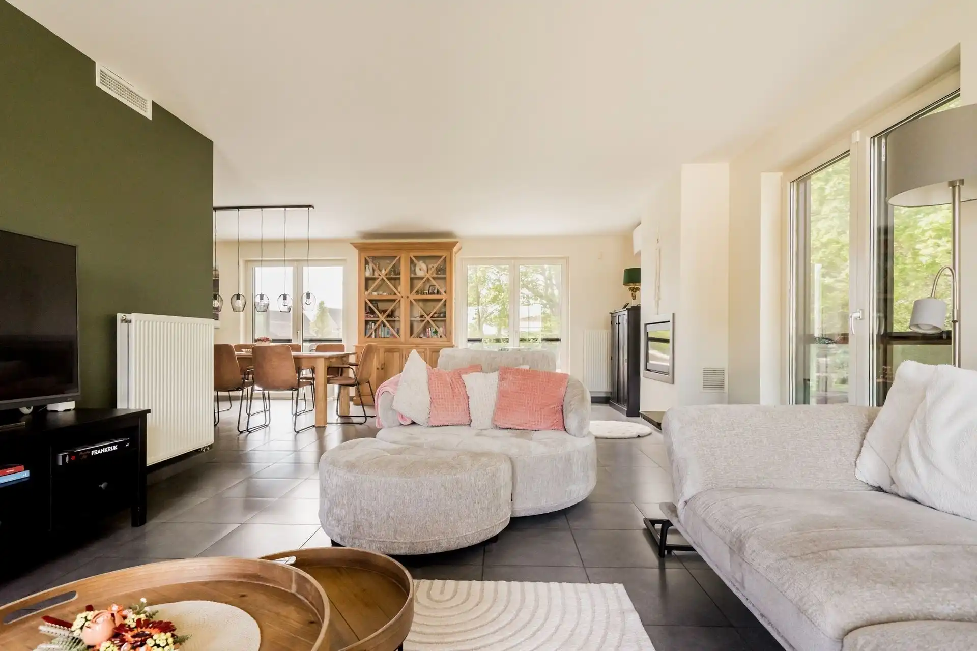 Villa met 3 slaapkamers, zwembad & poolhouse, omringd door groen ! foto 7