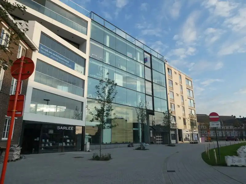 Prachtig 2slpk appartement aan de Blauwe Boulevard met autostaanplaats in Hasselt foto 2