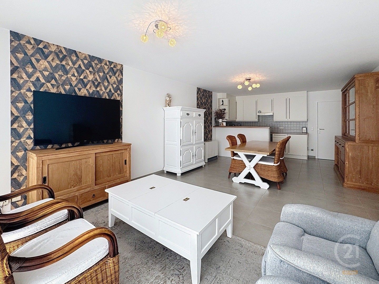 Instapklaar appartement met terras in Oostende foto 2