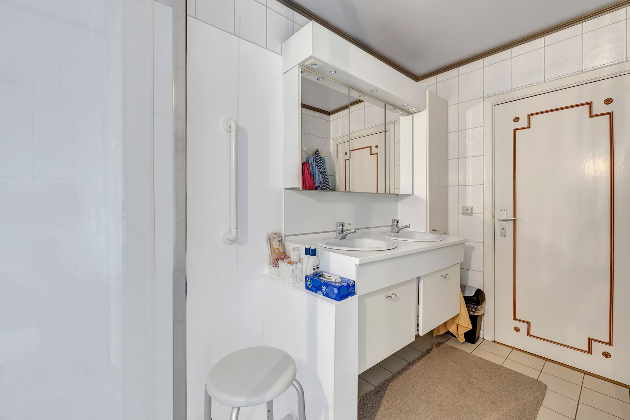 Ruime woning met praktijkruimte in rustige straat te Okegem foto 22