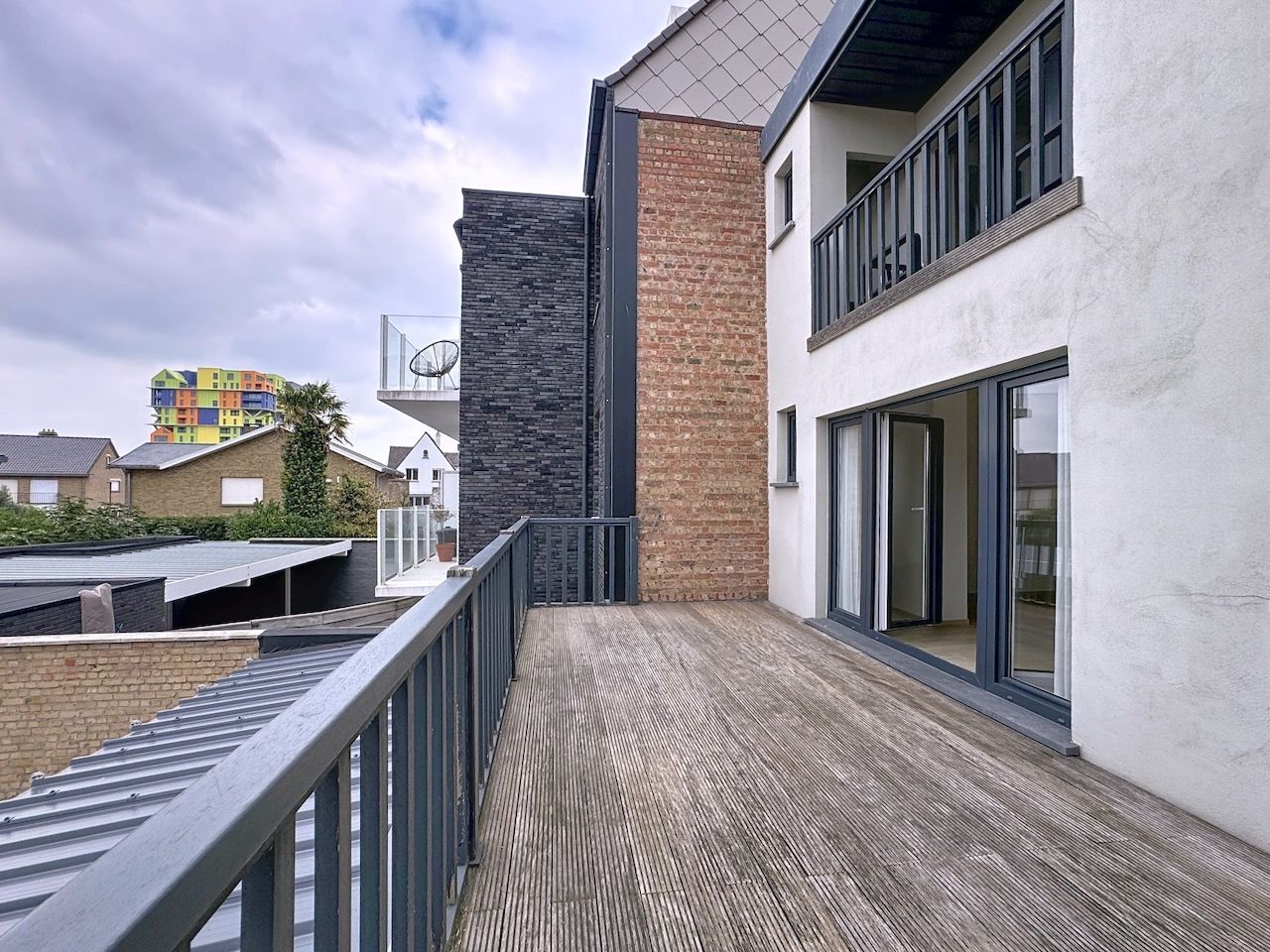 Lichtrijk één slaapkamer appartement met uitzonderlijk ruim west gericht terras. foto 15