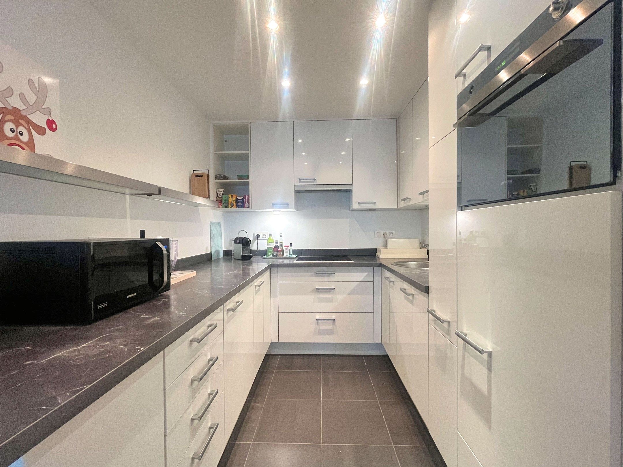 Gemeubeld appartement op de Kustlaan te Knokke foto 6