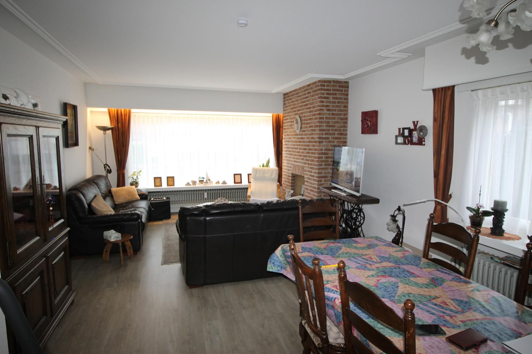 Drieslaapkamerappartement met  garagebox  te HEIST-OP-DEN-BERG foto 3