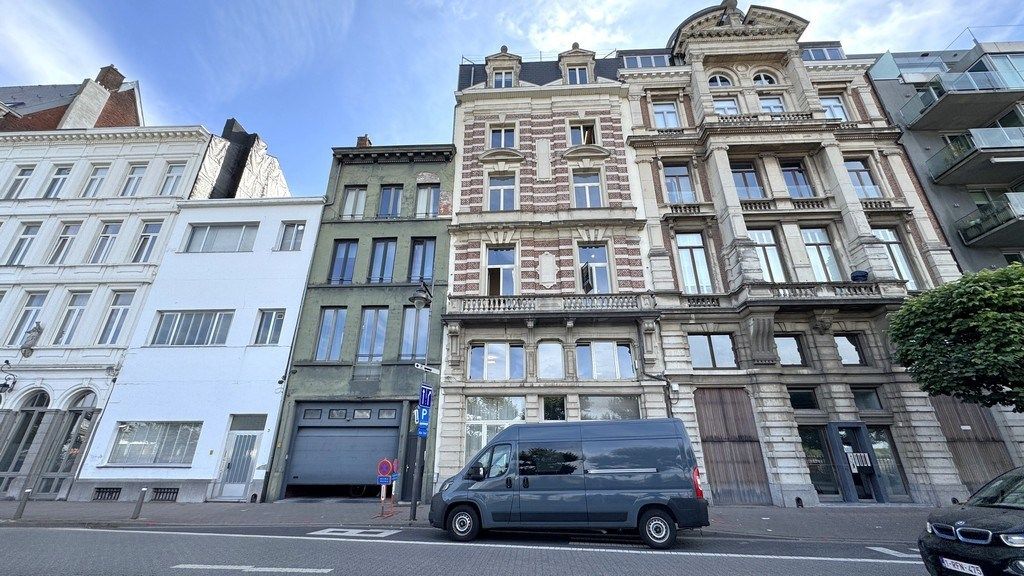 Kantoorruimte te huur in burgershuis aan kaai in Antwerpen foto 11