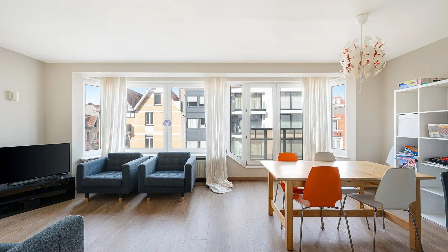 Appartement te koop met 2 slpks. foto 2